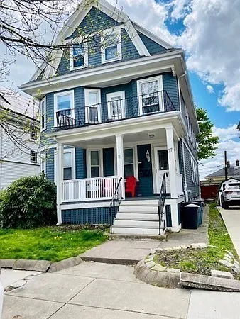 77 Saint Andrew Rd #2