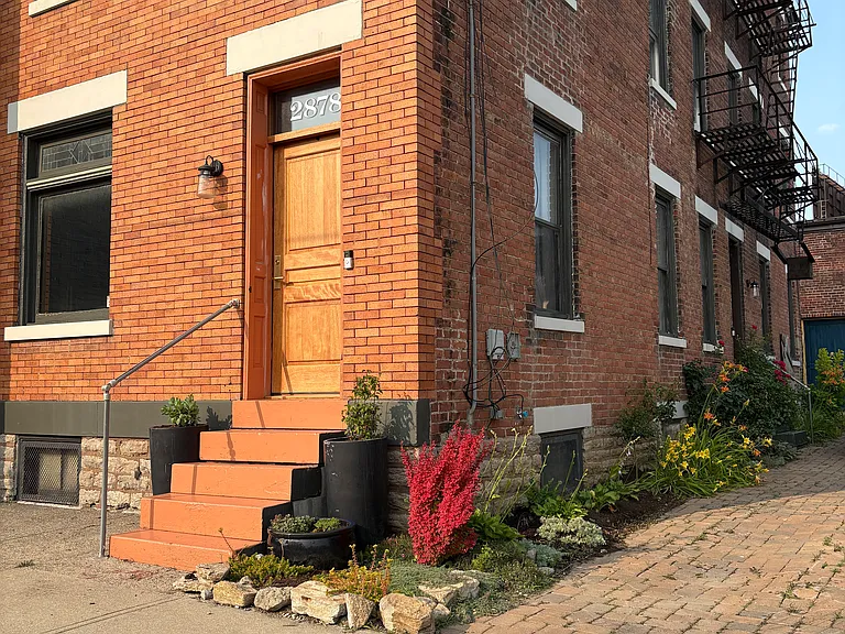 Sidney Ave — Photo 2