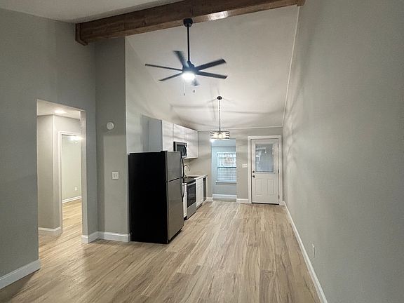 3rd image of 5479 Chatham Ave #C