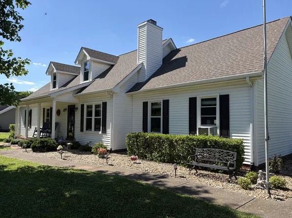 1202 Snead Dr, Murfreesboro, TN 37128