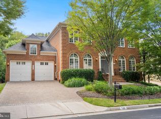 7414 Old Maple Sq, Mc Lean, VA 22102