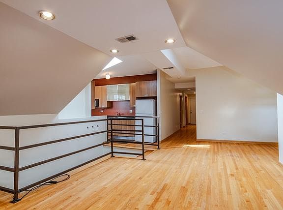 2nd image of 3350 N Karlov Ave #3