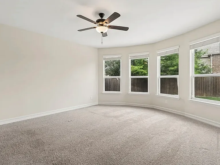 1549 Westborough Ln — Photo 10