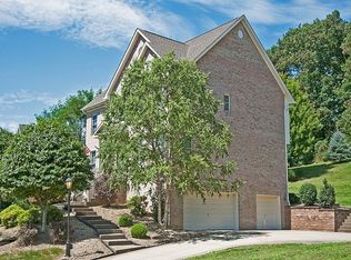 419 Ironwood Dr, Canonsburg, PA 15317
