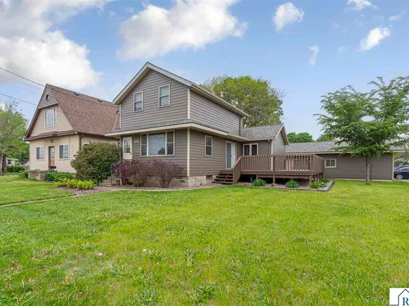 1406 3rd Ave, Mankato, MN 56001
