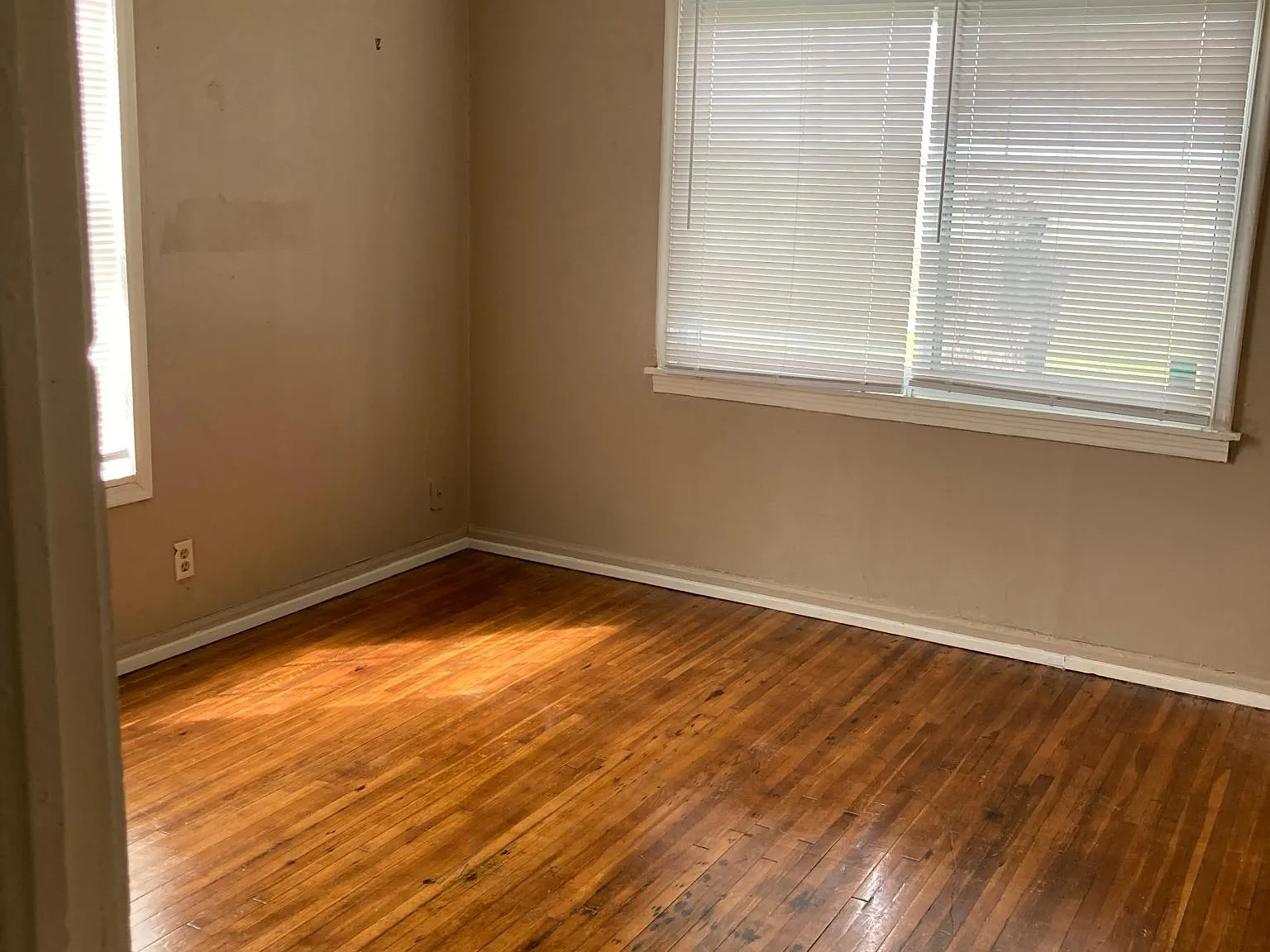 3 bed, 1.5 bath, 1845 sqft, $1,685 — Photo 3