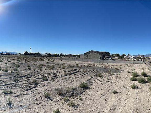 5th image of 2740 Sagebrush Ave