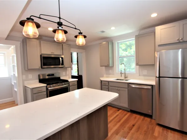 543 Hyde Park Ave, Roslindale, MA 02131