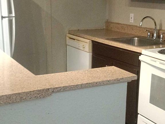 5th image of 116 N Warren St APT 6