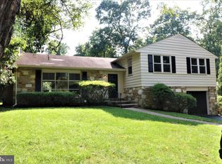 250 Glenwood Rd, Elkins Park, PA 19027