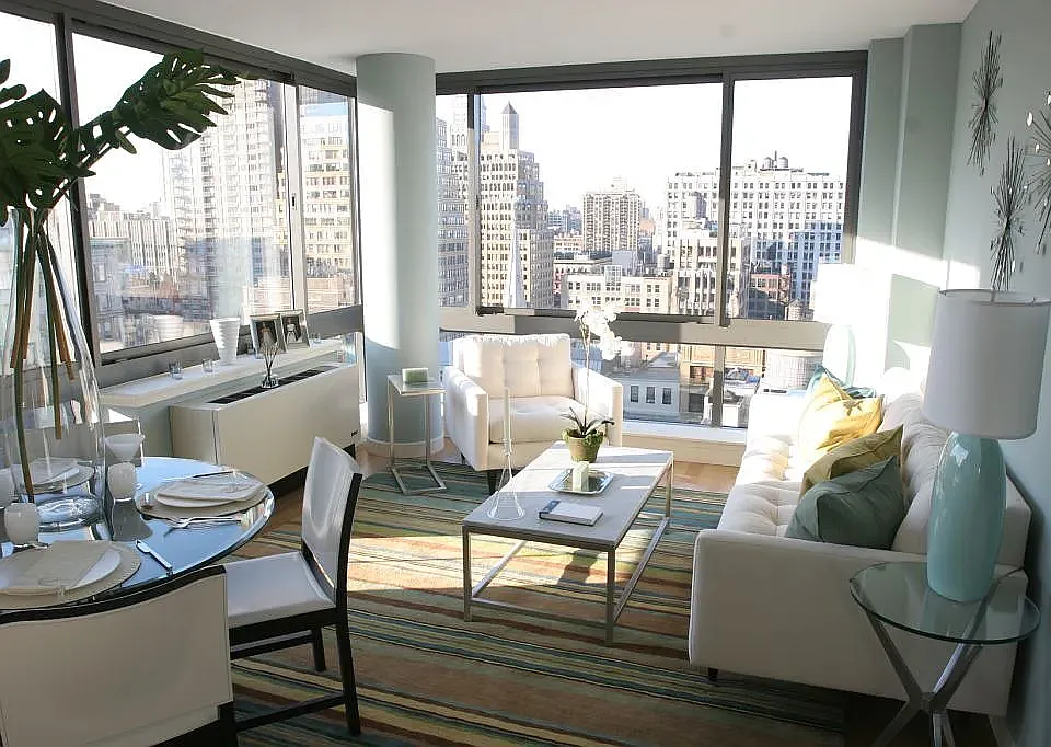 9 W 31st St #28B