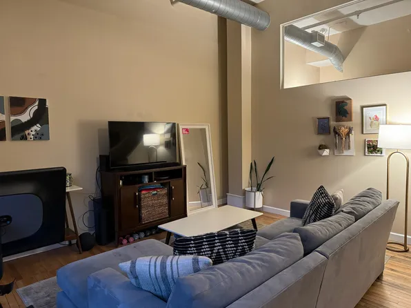 1951 W 26th St APT 205, Cleveland, OH 44113