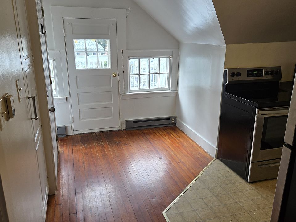 Kitchen, door to roof deck