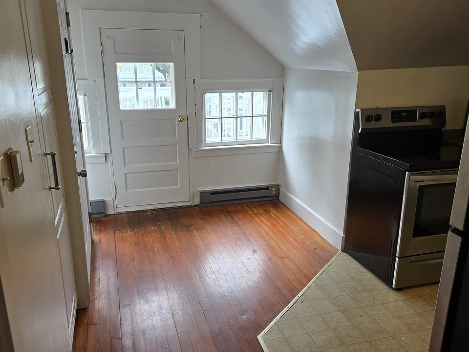 Kitchen, door to roof deck