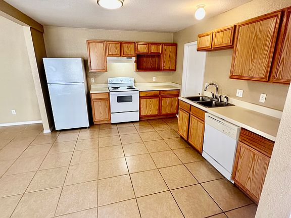 3rd image of 13149 Independence Ave #13139