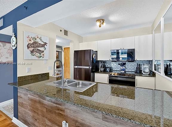 2nd image of 1200 Brickell Bay Dr APT 3914