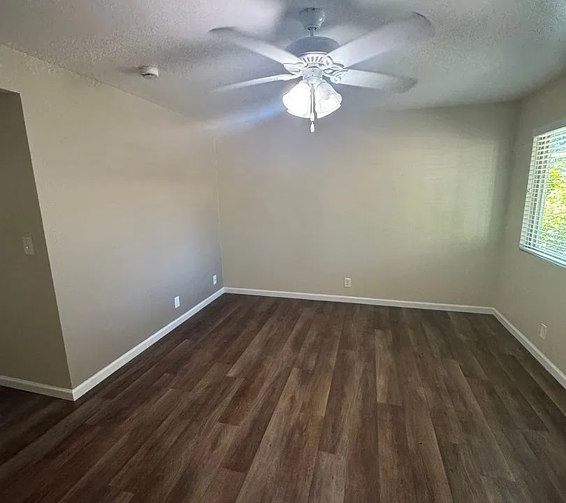 Apartments for Rent in Chico CA | Swimming Pool, Clubhouse & Covered Parking