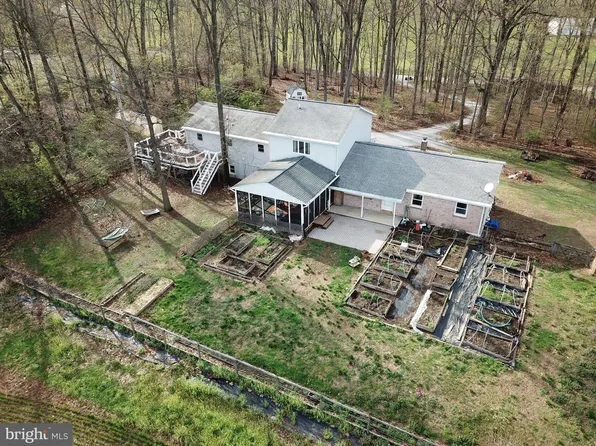 6501 Fair School Rd, Glen Rock, PA 17327