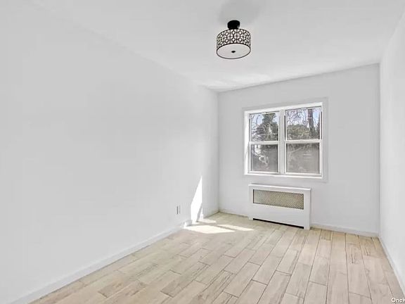 4th image of 10310 Avenue L