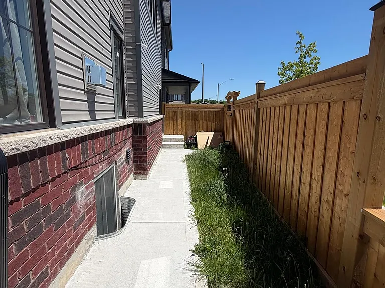 216 Fleetwood Dr — Photo 21