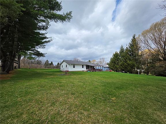 5th image of 7486 Hopkins Rd