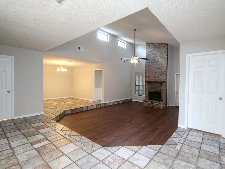 5250 Powrie Dr — Photo 6