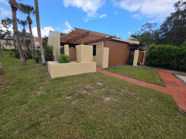 700 W Cranes Cir, Altamonte Springs, FL 32701