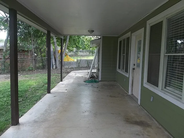 210 Loma Vista Dr S — Photo 19