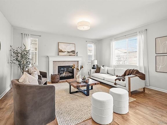4th image of 3152 Meadowbrook Place
