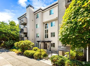 4831 Fauntleroy Way SW APT 201, Seattle, WA 98116