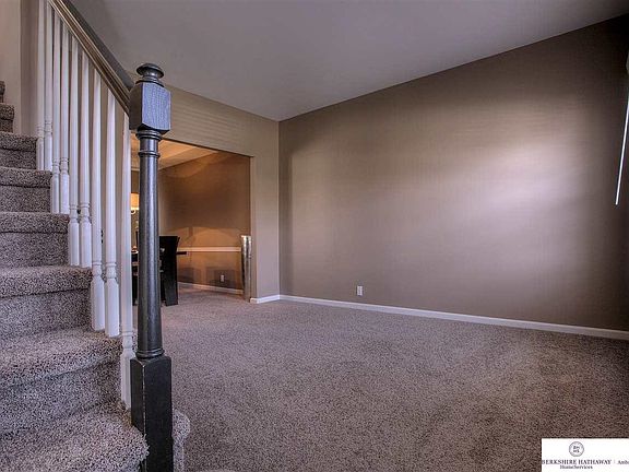 3rd image of 16257 Sahler St