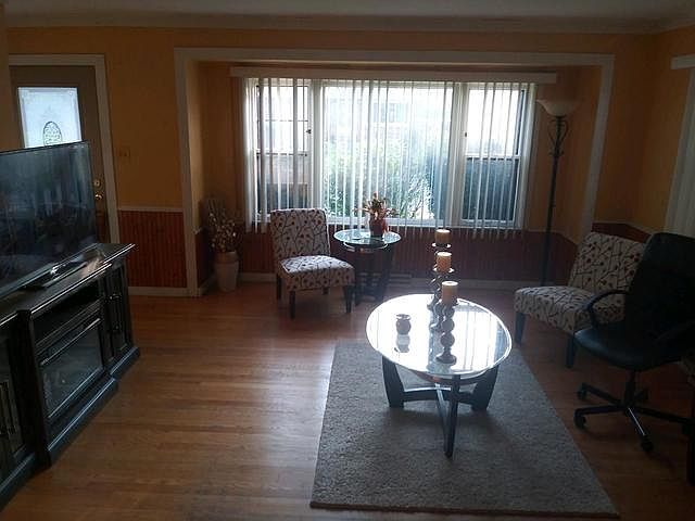 2nd image of 16341 Drexel Ave