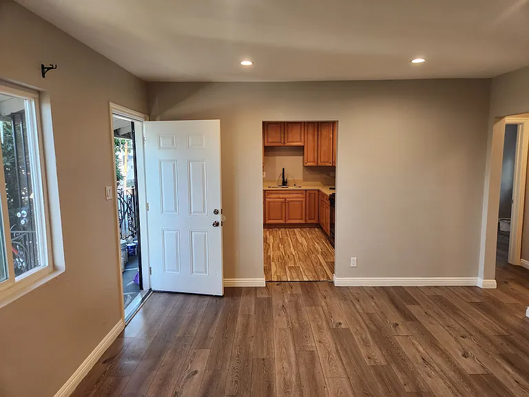 15001 Orange Ave #2 — Photo 3
