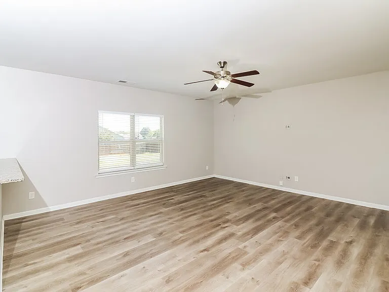 26 Robin Rd — Photo 5