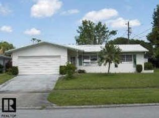 485 Shore Dr, Largo, FL 33771