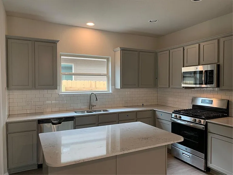 729 Durness Dr — Photo 6