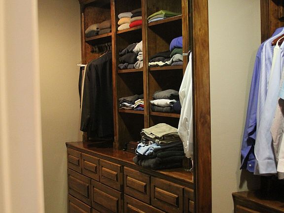 5th image of 76 Westcliff Dr