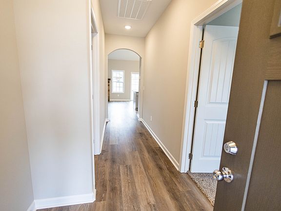 3rd image of 490 Summerfield Lot 490