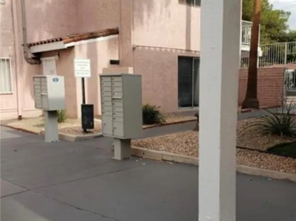 2290 E Desert Inn Rd, Las Vegas, NV 89169