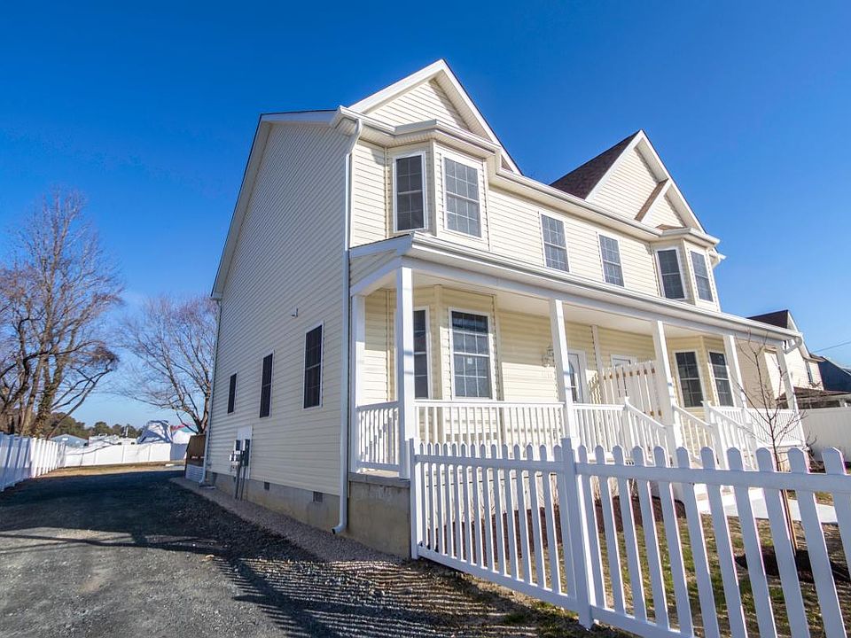 1st image of 4817 Main St