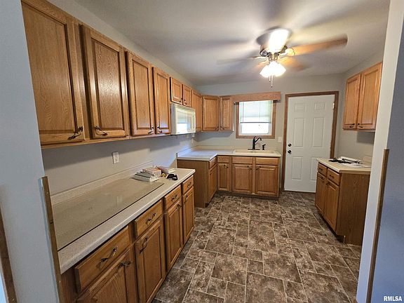 5th image of 3804 N Faber Ave