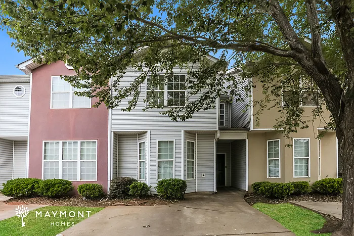 2275 Nicole Dr — Photo 1