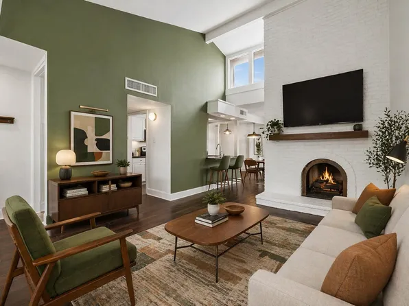 5916 Sandhurst Ln APT 233, Dallas, TX 75206