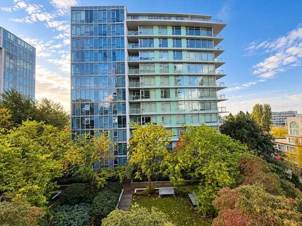 5900 Alderbridge Way #807, Richmond, BC V6X 0B6