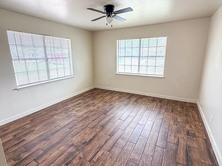 114 S Joyce St — Photo 12