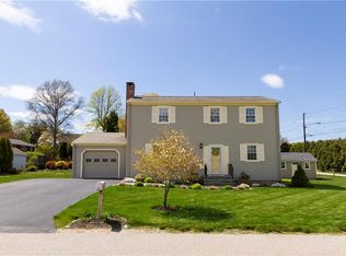 8 Therese St, Narragansett, RI 02882