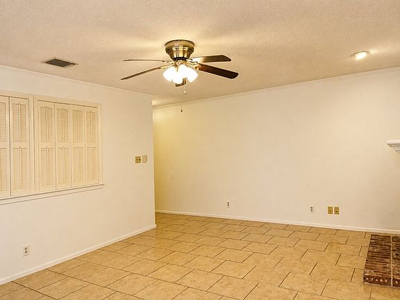 5th image of 10955 Wurzbach Rd #20