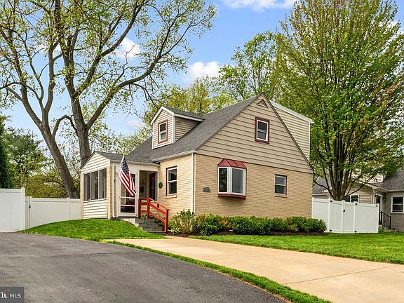 3rd image of 7139 Parkview Ave