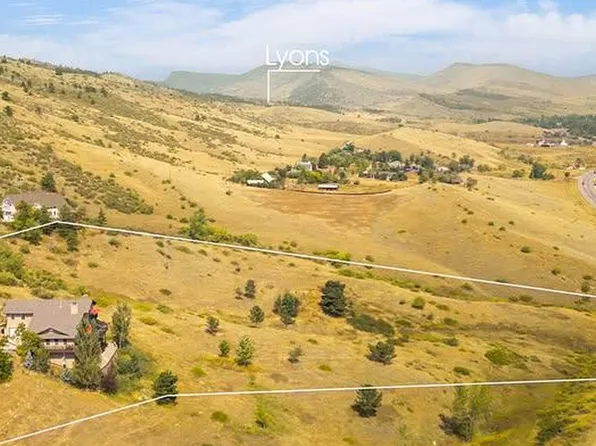 11730 Pointe View Dr, Longmont, CO 80503