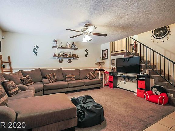 3rd image of 2404 Cherrywood St